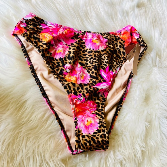 NWT Victoria’s Secret Venice Leopard and Floral Bandeau with High Rise Bottoms - Picture 4 of 7